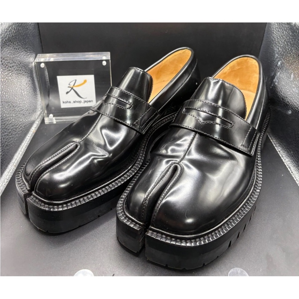 Maison Martin Margiela Black Loafers Timeless Elegance